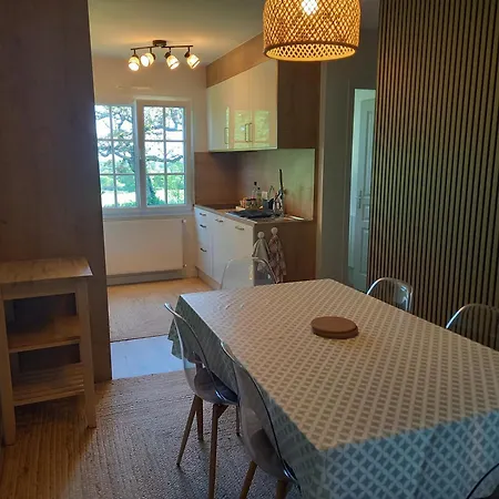 Les Demoiselles Appartement *
